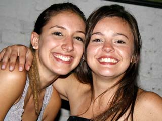 Sexta-feira de pop rock com a banda Família Gangster no Seu Justino