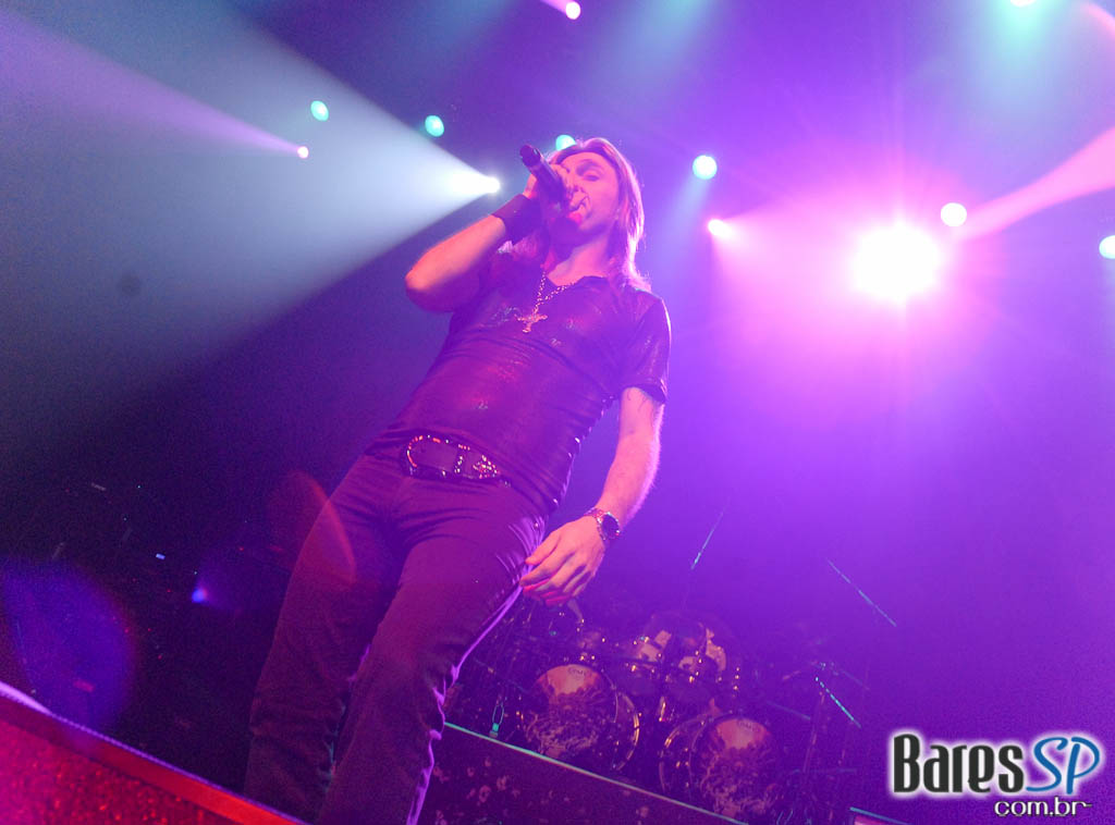 Angra faz show da turnê 'Aqua' no Citibank Hall Angra faz show da turnê 'Aqua' no Citibank Hall