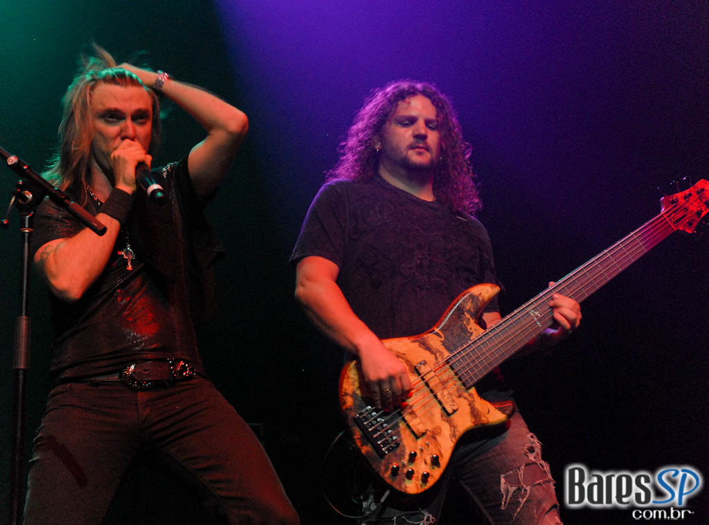 Angra faz show da turnê 'Aqua' no Citibank Hall Angra faz show da turnê 'Aqua' no Citibank Hall