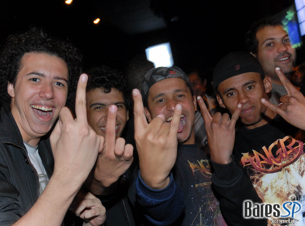 Angra faz show da turnê 'Aqua' no Citibank Hall Angra faz show da turnê 'Aqua' no Citibank Hall
