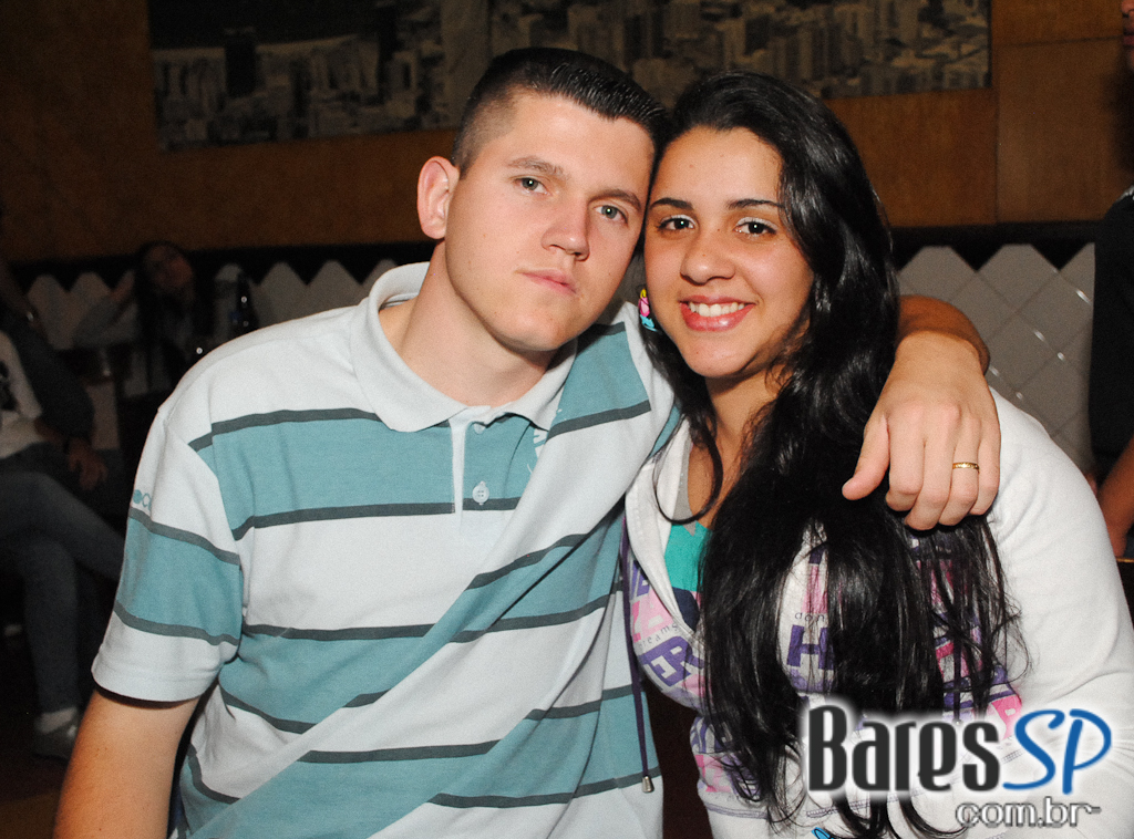 Música ao Vivo no O Botequim Música ao Vivo no O Botequim