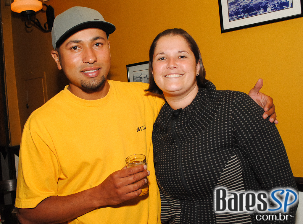 Música ao Vivo no O Botequim Música ao Vivo no O Botequim