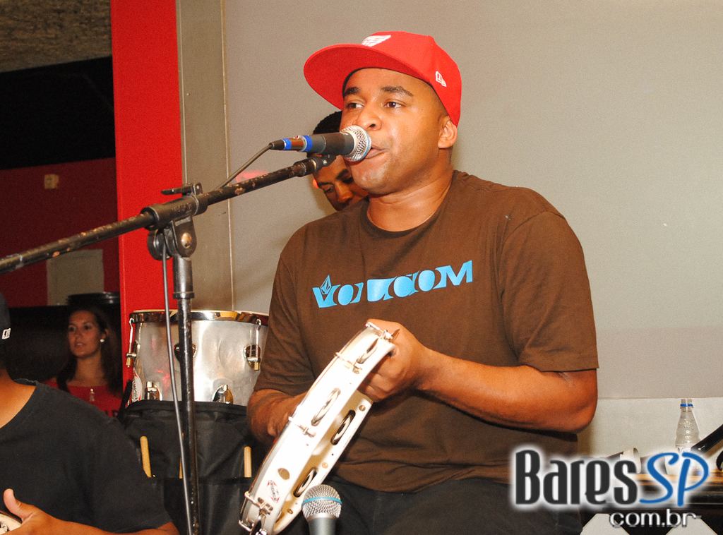 Música ao Vivo no O Botequim Música ao Vivo no O Botequim