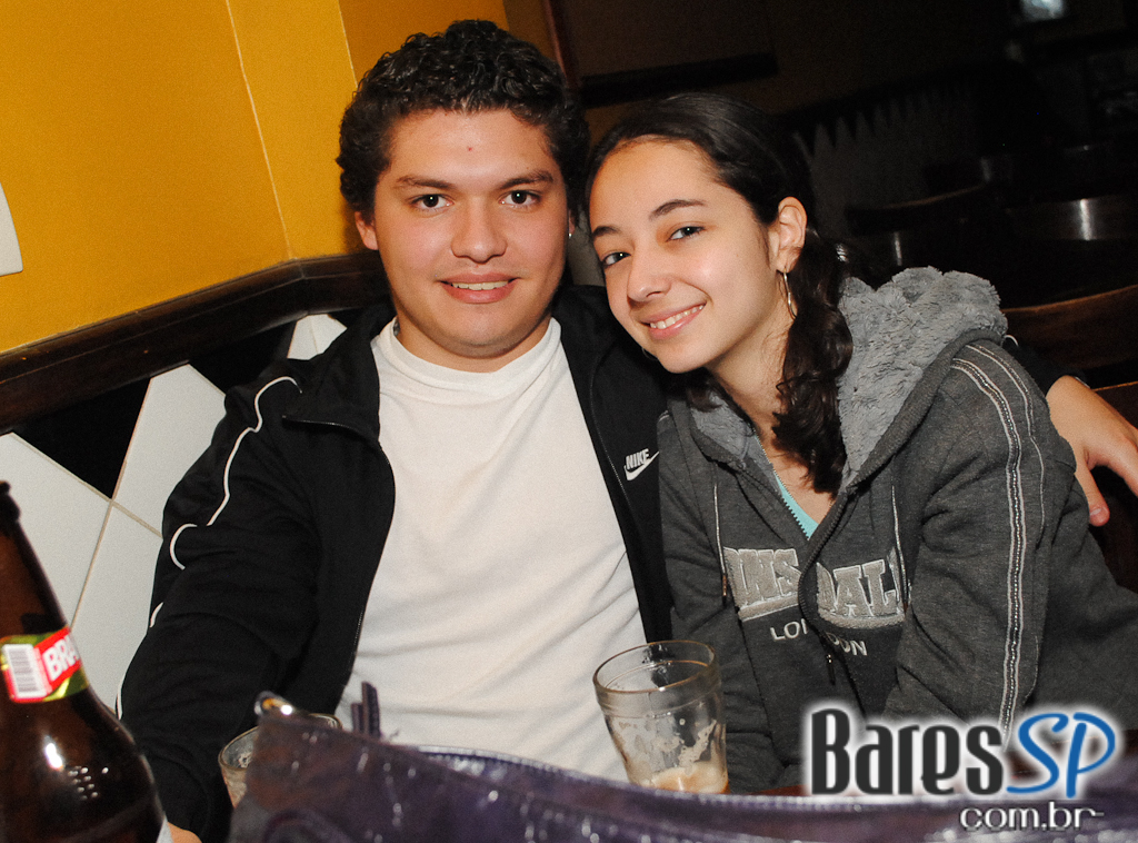 Música ao Vivo no O Botequim Música ao Vivo no O Botequim