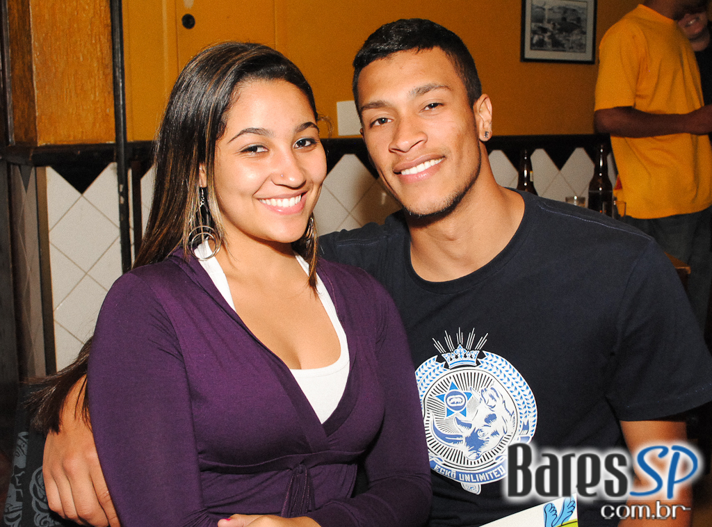 Música ao Vivo no O Botequim Música ao Vivo no O Botequim