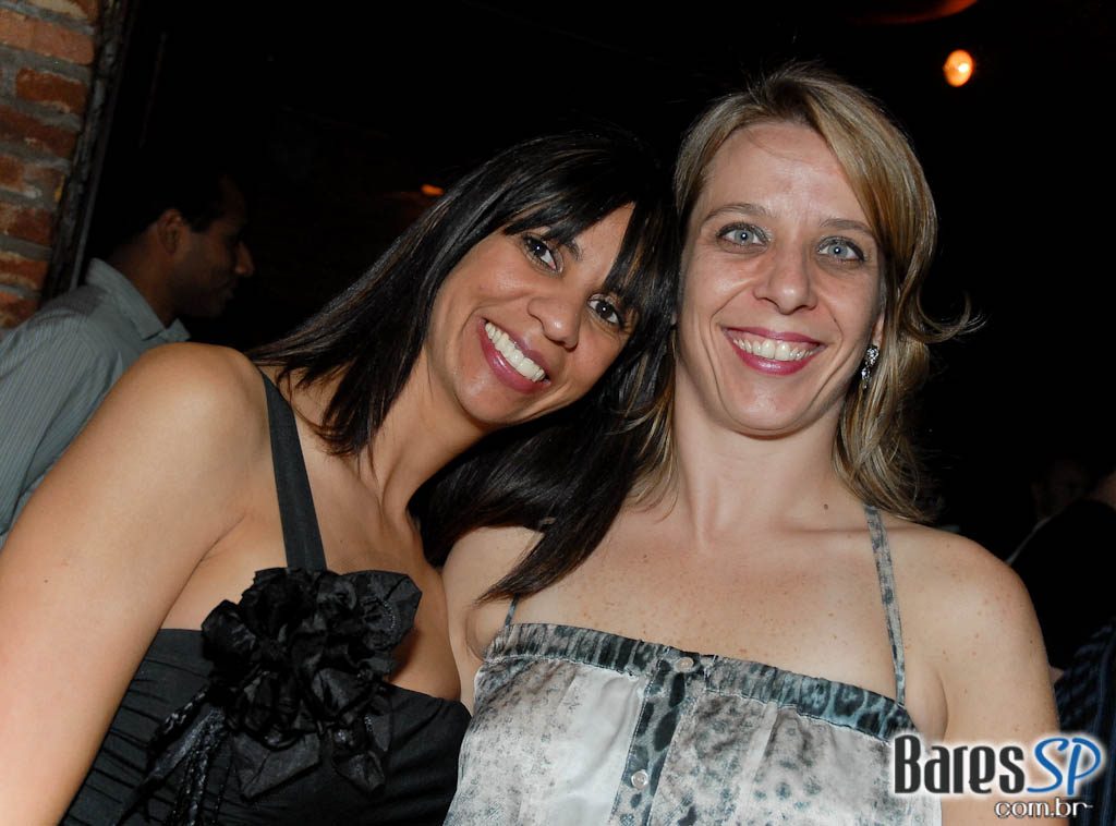 Noite com sucessos do Pop latino no Rey Castro Noite com sucessos do Pop latino no Rey Castro
