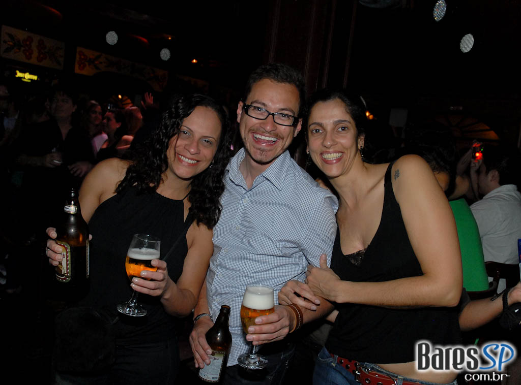 Noite com sucessos do Pop latino no Rey Castro Noite com sucessos do Pop latino no Rey Castro