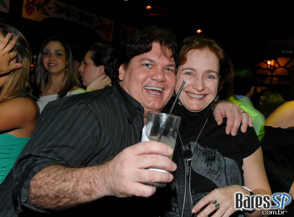 Noite com sucessos do Pop latino no Rey Castro Noite com sucessos do Pop latino no Rey Castro