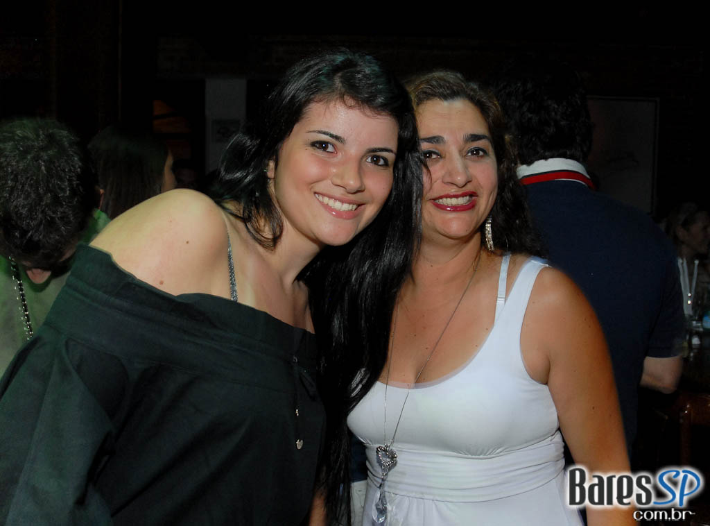 Noite com sucessos do Pop latino no Rey Castro Noite com sucessos do Pop latino no Rey Castro