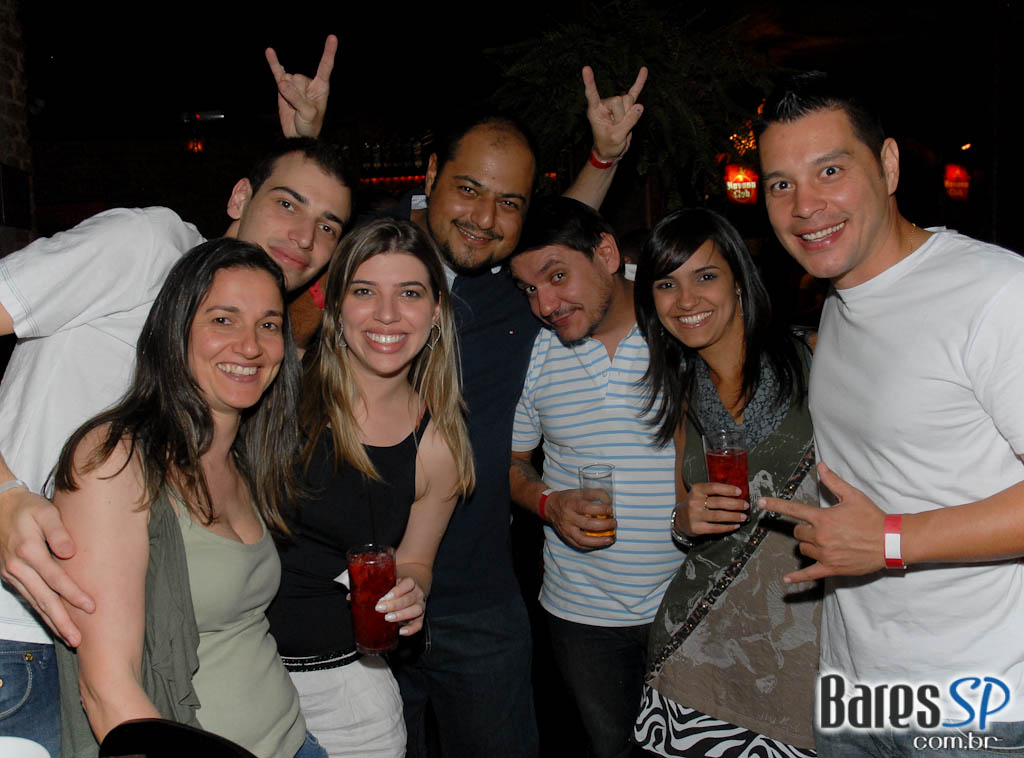 Noite com sucessos do Pop latino no Rey Castro Noite com sucessos do Pop latino no Rey Castro