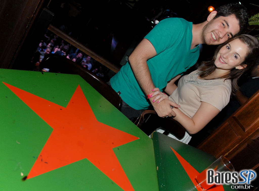 Noite com sucessos do Pop latino no Rey Castro Noite com sucessos do Pop latino no Rey Castro