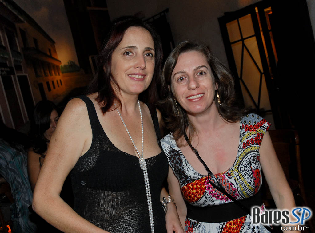 Noite com sucessos do Pop latino no Rey Castro Noite com sucessos do Pop latino no Rey Castro