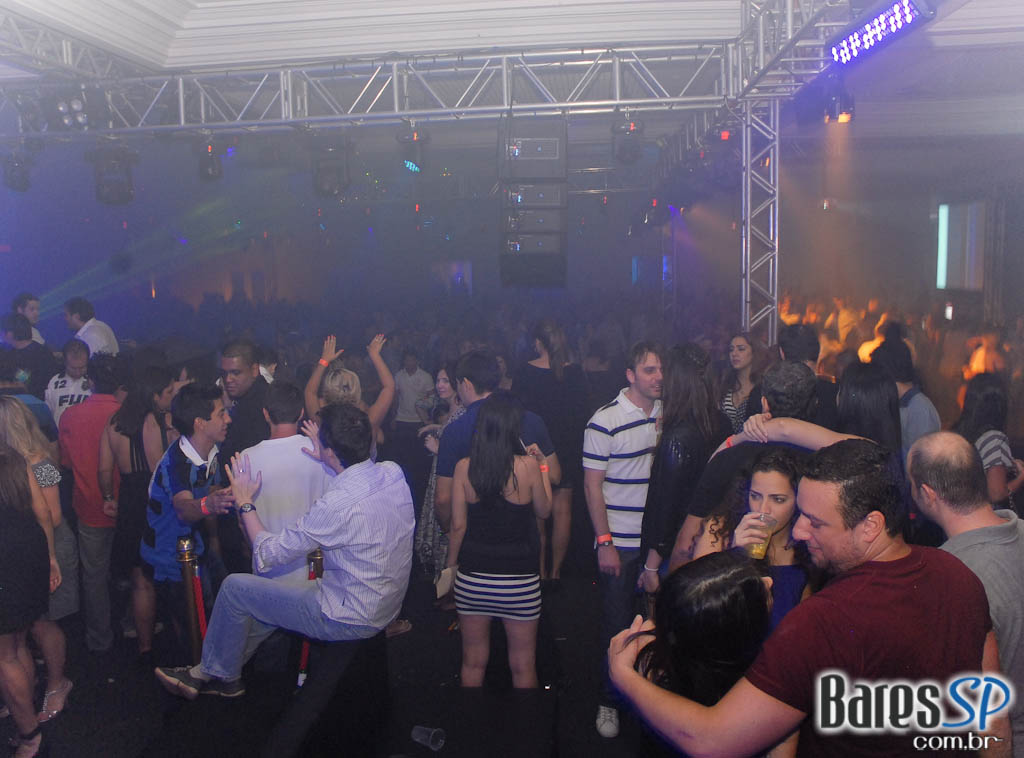 Pucci comemora 11 anos no Terraço Daslu Pucci comemora 11 anos no Terraço Daslu