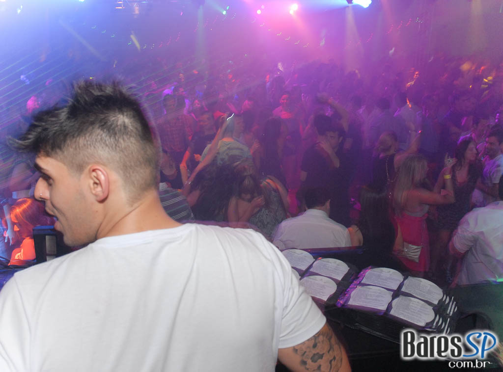 Pucci comemora 11 anos no Terraço Daslu Pucci comemora 11 anos no Terraço Daslu