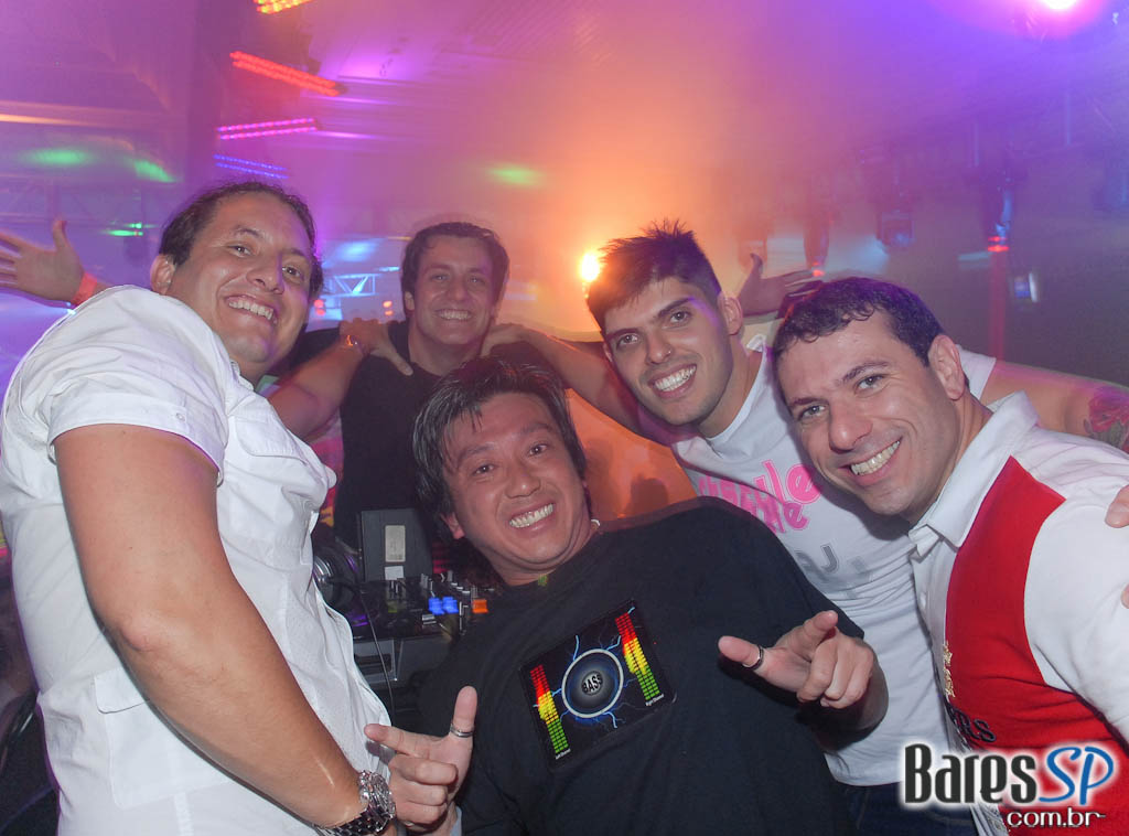 Pucci comemora 11 anos no Terraço Daslu Pucci comemora 11 anos no Terraço Daslu