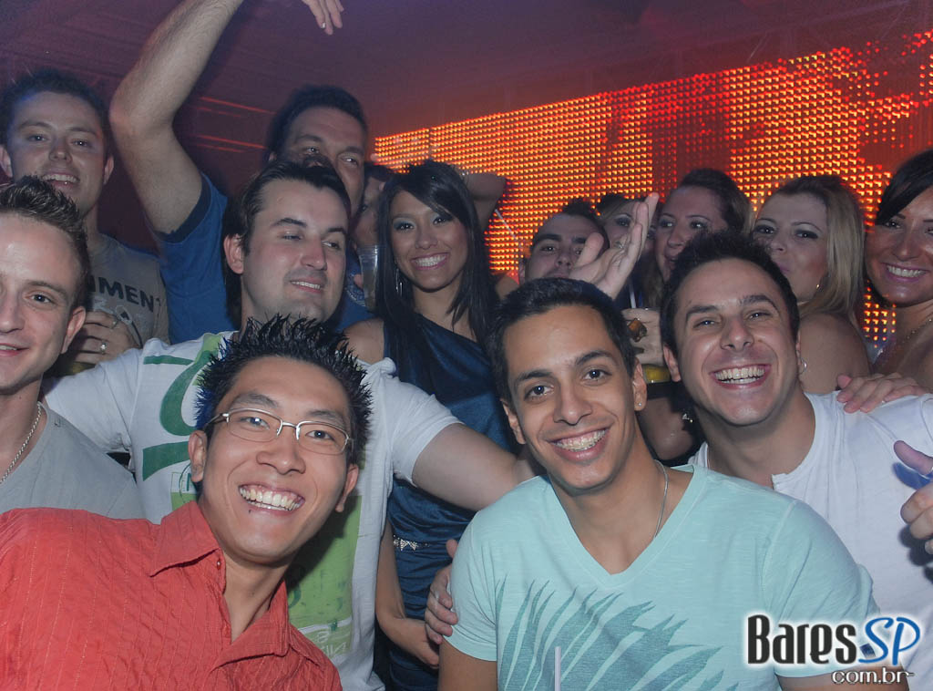 Pucci comemora 11 anos no Terraço Daslu Pucci comemora 11 anos no Terraço Daslu