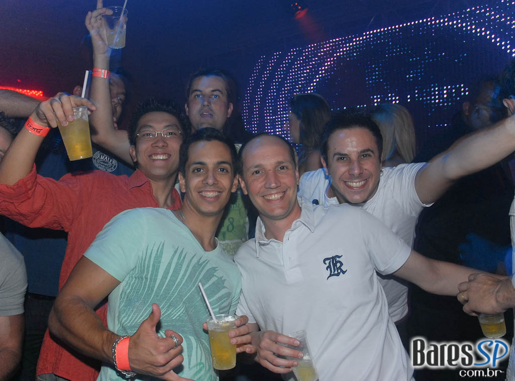 Pucci comemora 11 anos no Terraço Daslu Pucci comemora 11 anos no Terraço Daslu