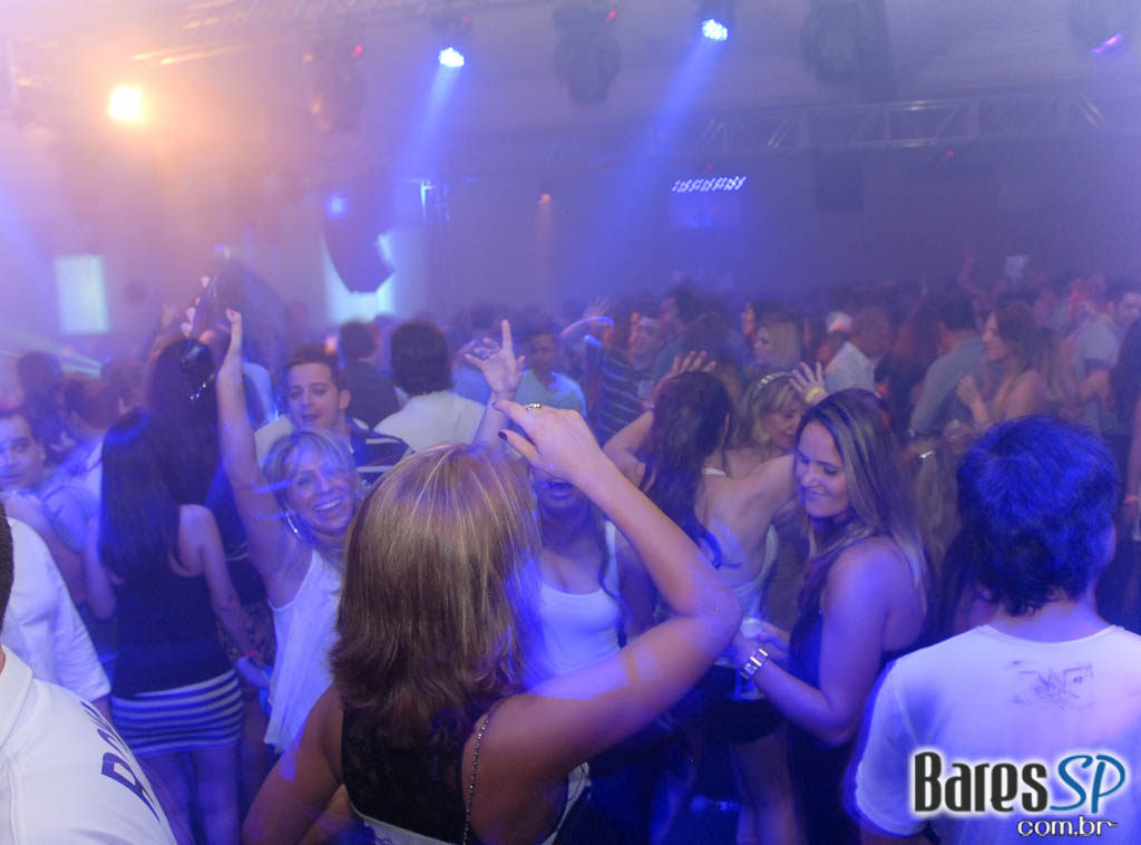 Pucci comemora 11 anos no Terraço Daslu Pucci comemora 11 anos no Terraço Daslu