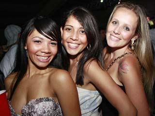 Sábado com muito samba e música sertaneja no camarote Unyco