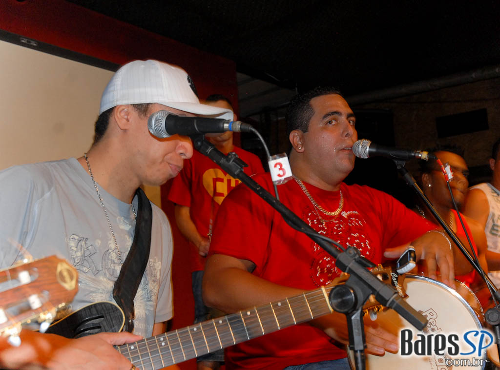 Sábado é dia de feijoada e pagode na Casa da Bisa Sábado é dia de feijoada e pagode na Casa da Bisa