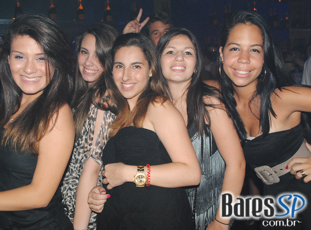 Noite dedicada a House Music no Cabaret Noite dedicada a House Music no Cabaret