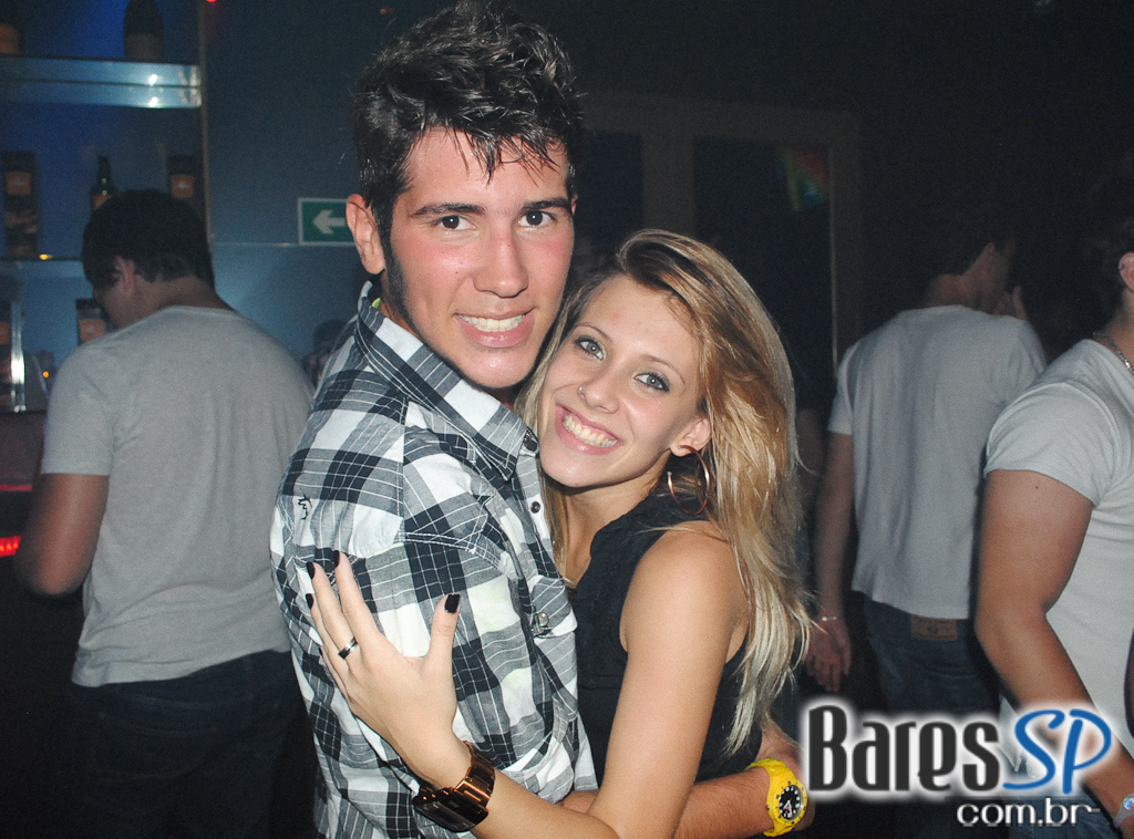 Noite dedicada a House Music no Cabaret Noite dedicada a House Music no Cabaret