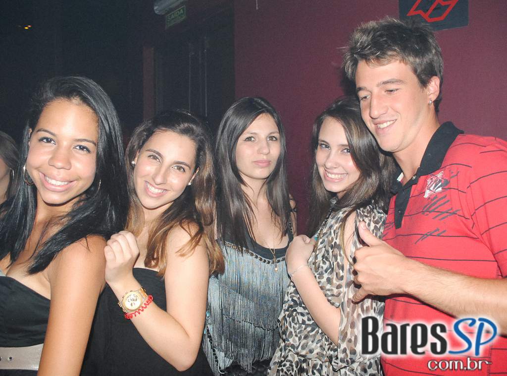 Noite dedicada a House Music no Cabaret Noite dedicada a House Music no Cabaret