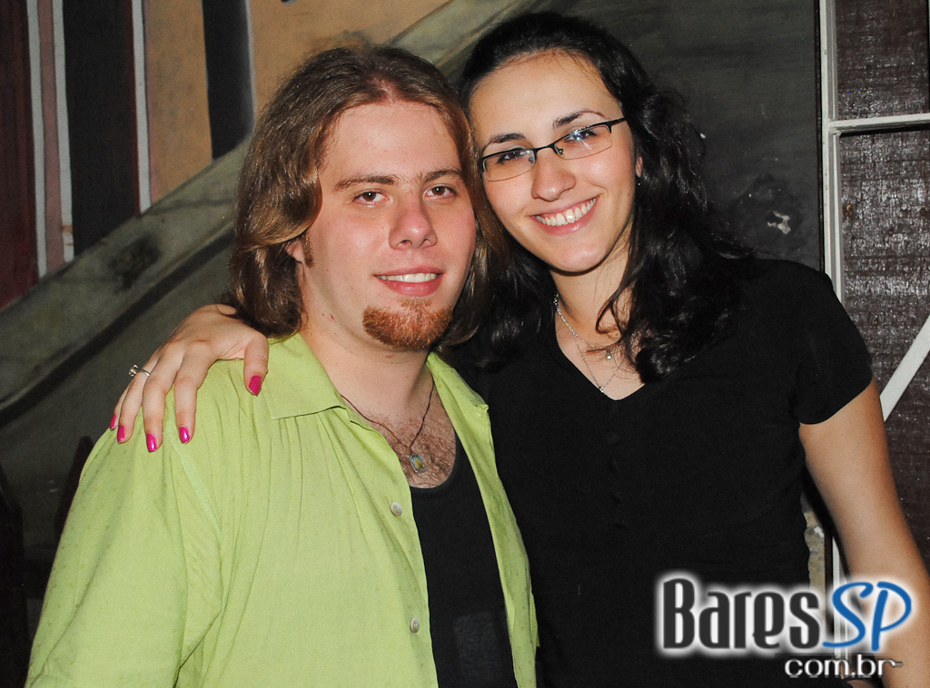 Noite com sucessos do Pop latino no Rey Castro Noite com sucessos do Pop latino no Rey Castro