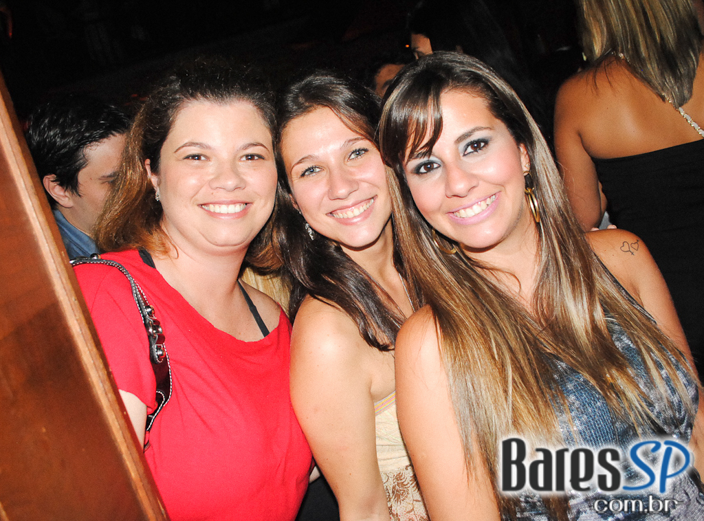 Noite com sucessos do Pop latino no Rey Castro Noite com sucessos do Pop latino no Rey Castro