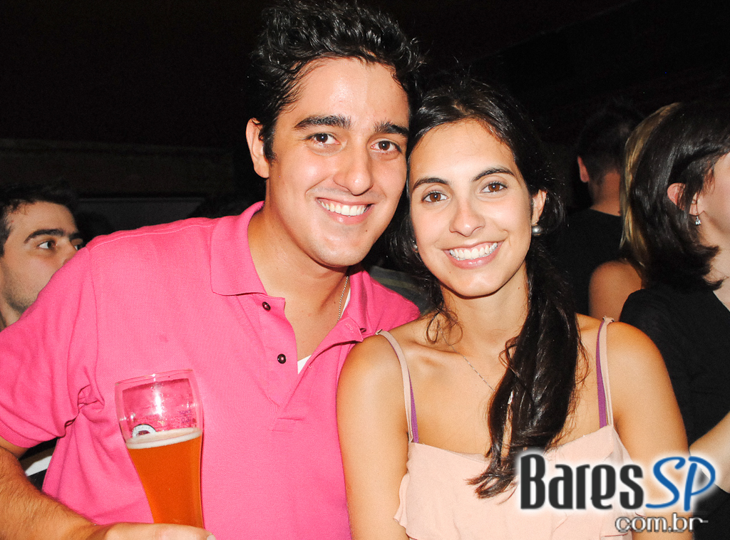 Noite com sucessos do Pop latino no Rey Castro Noite com sucessos do Pop latino no Rey Castro