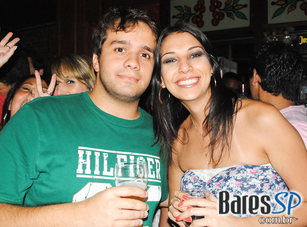Noite com sucessos do Pop latino no Rey Castro Noite com sucessos do Pop latino no Rey Castro