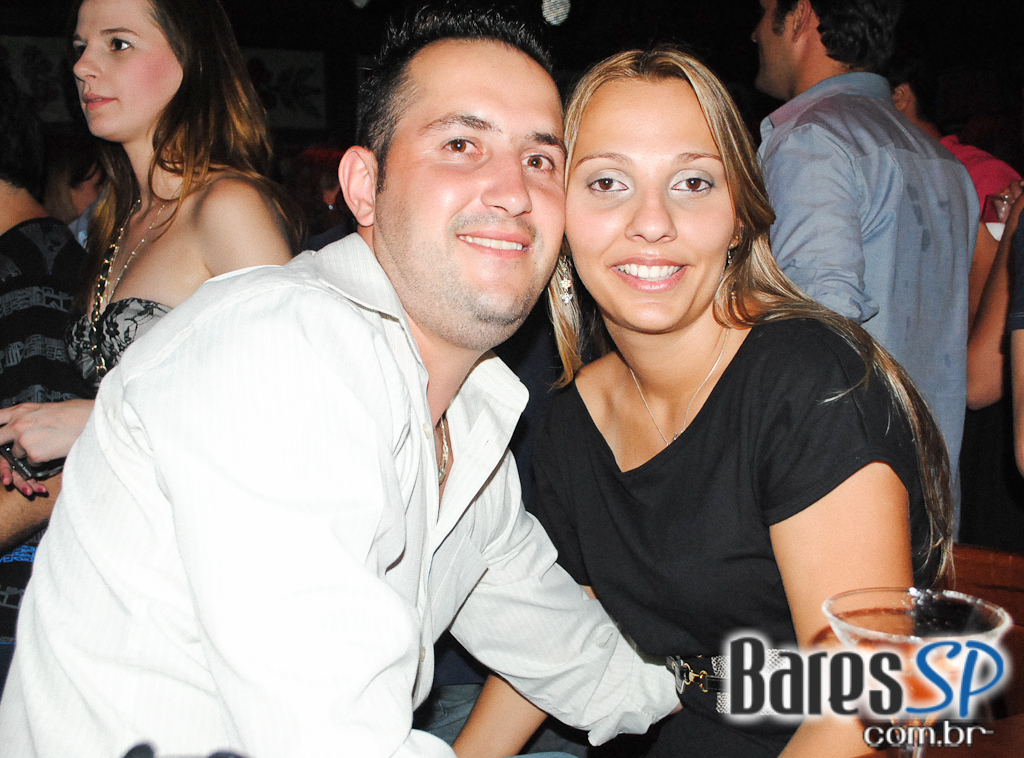 Noite com sucessos do Pop latino no Rey Castro Noite com sucessos do Pop latino no Rey Castro