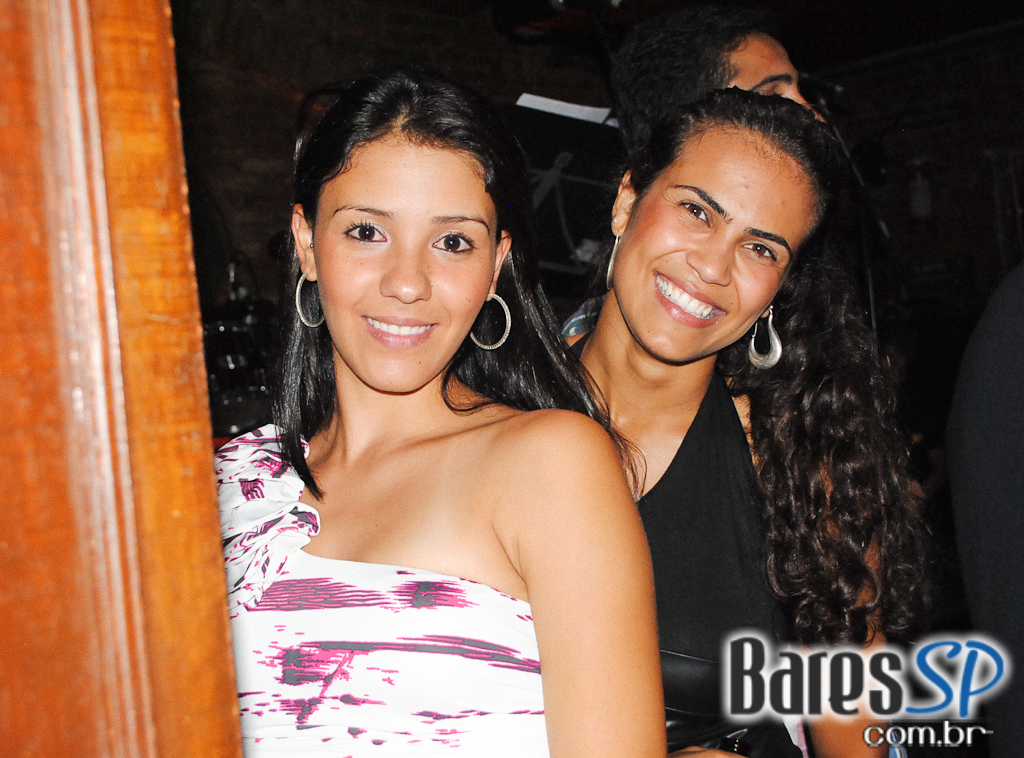 Noite com sucessos do Pop latino no Rey Castro Noite com sucessos do Pop latino no Rey Castro
