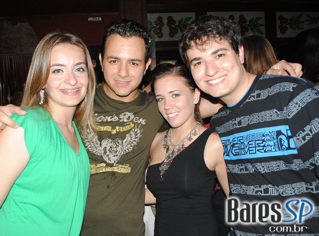 Noite com sucessos do Pop latino no Rey Castro Noite com sucessos do Pop latino no Rey Castro