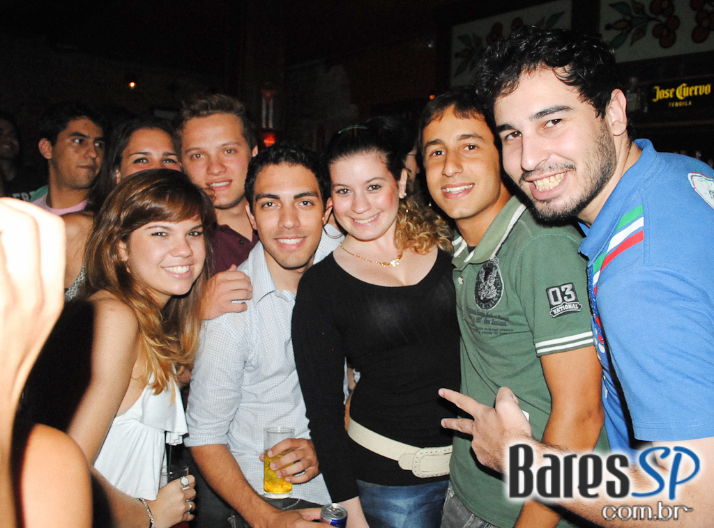 Noite com sucessos do Pop latino no Rey Castro Noite com sucessos do Pop latino no Rey Castro