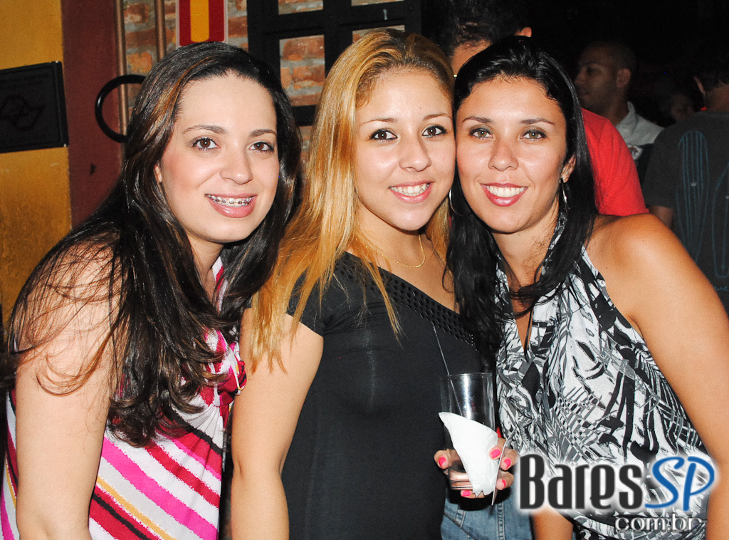 Noite com sucessos do Pop latino no Rey Castro Noite com sucessos do Pop latino no Rey Castro