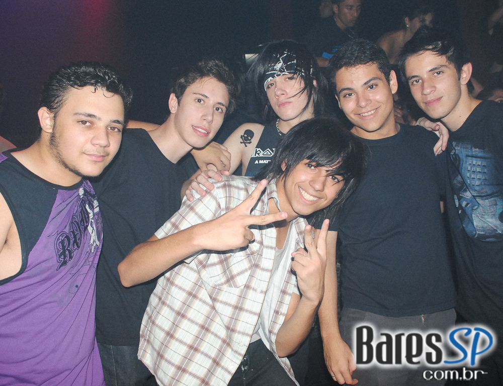 Festa Pop&Wave no Inferno Club agitando o sábado Festa Pop&Wave no Inferno Club agitando o sábado