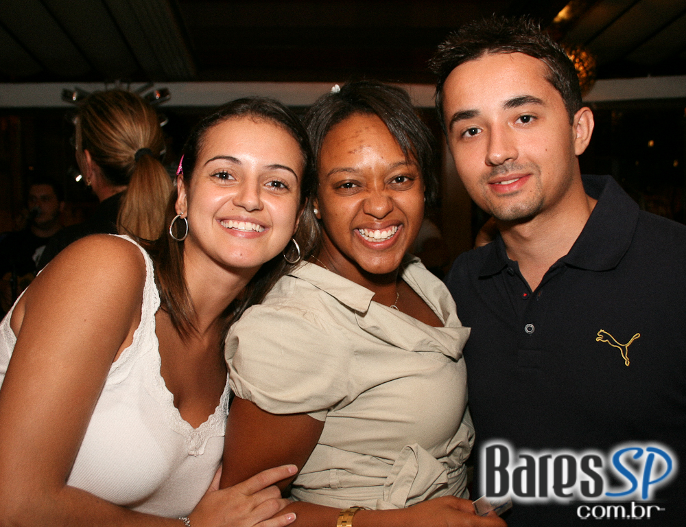 Happy Hour no Liverpool Bar Happy Hour no Liverpool Bar