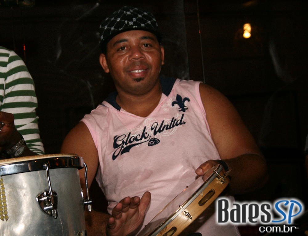 Happy Hour no Liverpool Bar Happy Hour no Liverpool Bar