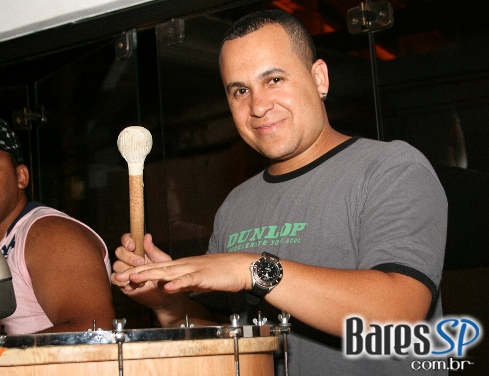 Happy Hour no Liverpool Bar Happy Hour no Liverpool Bar