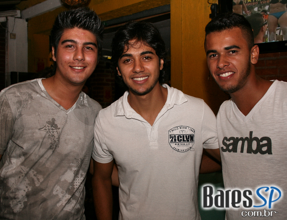 Happy Hour no Liverpool Bar Happy Hour no Liverpool Bar