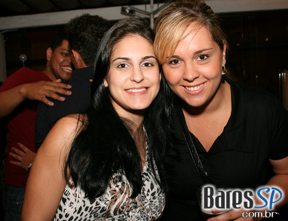 Happy Hour no Liverpool Bar Happy Hour no Liverpool Bar