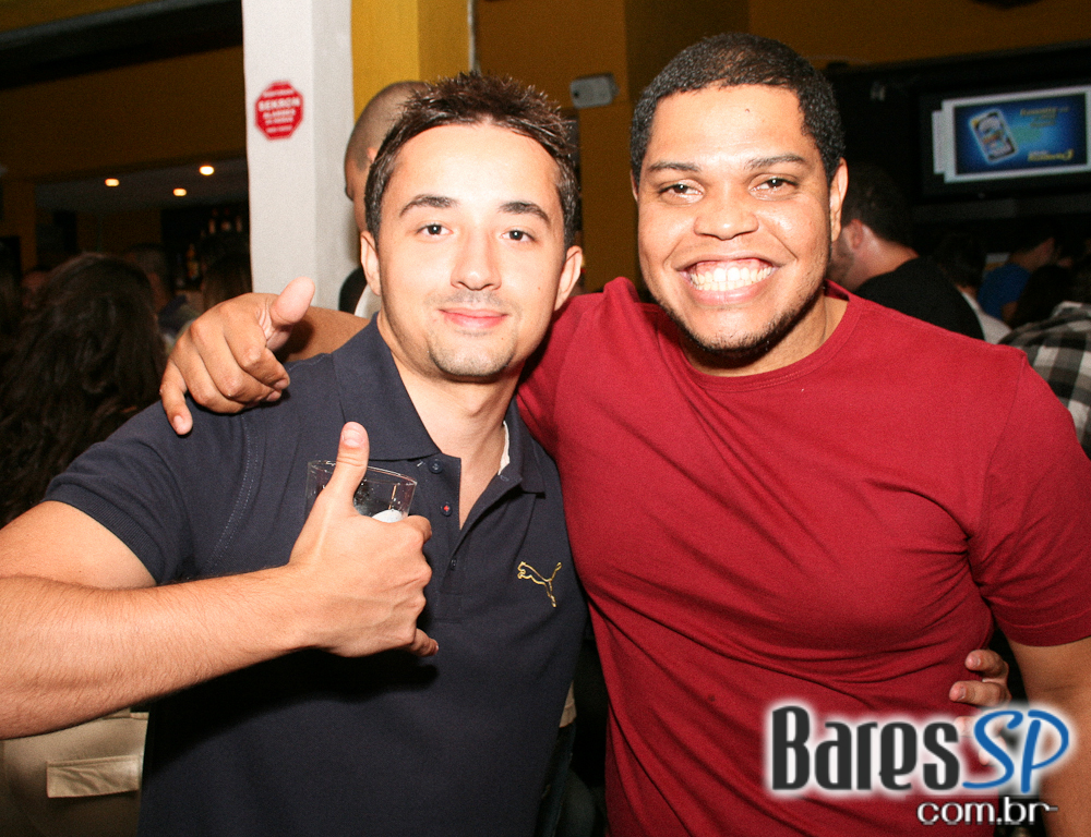 Happy Hour no Liverpool Bar Happy Hour no Liverpool Bar