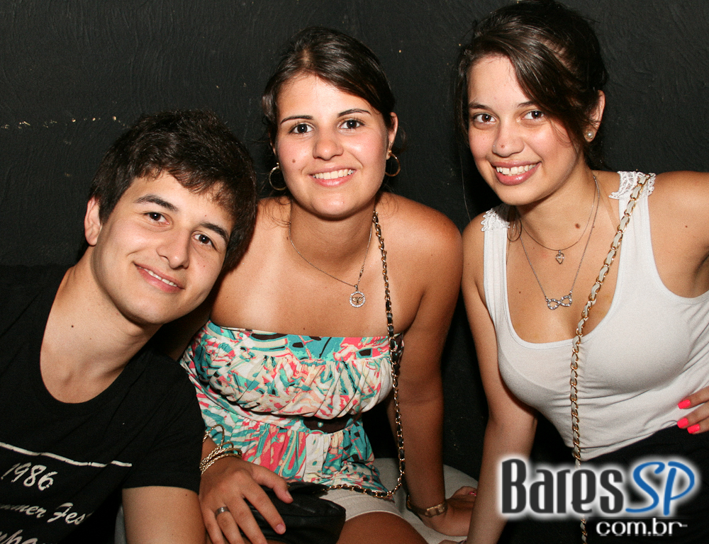 Happy Hour no Liverpool Bar Happy Hour no Liverpool Bar