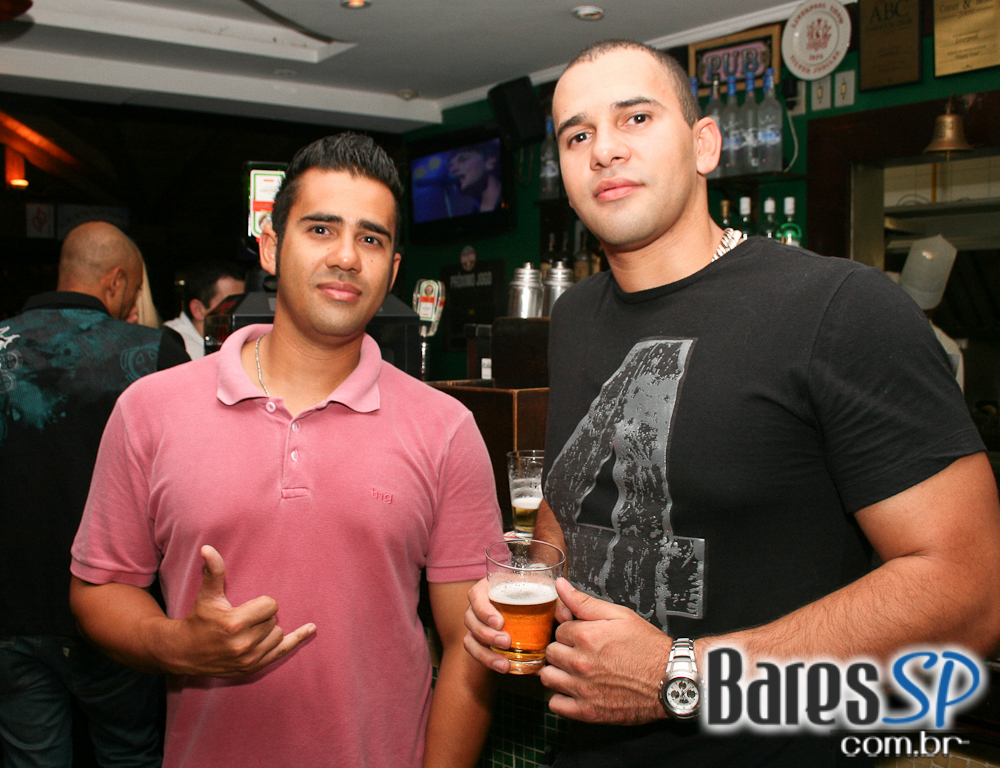 Sexta-feira é dia de pagode no Bar Figueiras Sexta-feira é dia de pagode no Bar Figueiras