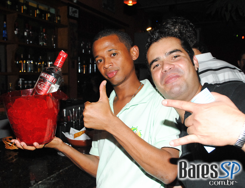 KELLY MOORE E BANDA, DJ RENNÊ, PROF. ZÉ MARIO E DOUBLE CAIPIRY KELLY MOORE E BANDA, DJ RENNÊ, PROF. ZÉ MARIO E DOUBLE CAIPIRY