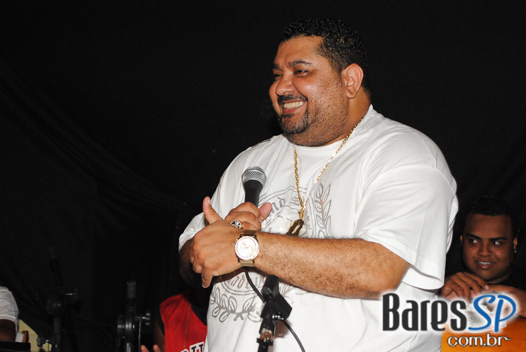 Grupo Sensação leva os sucessos do pagode ao Bar Favela Vila Olímpia Grupo Sensação leva os sucessos do pagode ao Bar Favela Vila Olímpia