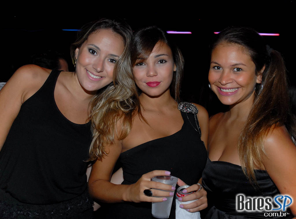 D-Edge Moving nesta quinta com gringos em dose tripla D-Edge Moving nesta quinta com gringos em dose tripla