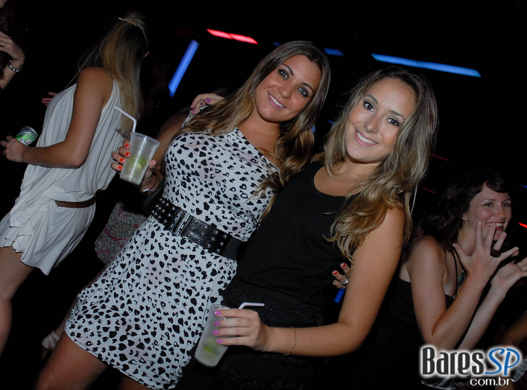 D-Edge Moving nesta quinta com gringos em dose tripla D-Edge Moving nesta quinta com gringos em dose tripla