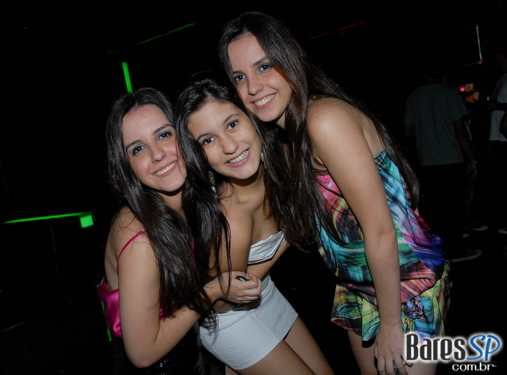 D-Edge Moving nesta quinta com gringos em dose tripla D-Edge Moving nesta quinta com gringos em dose tripla